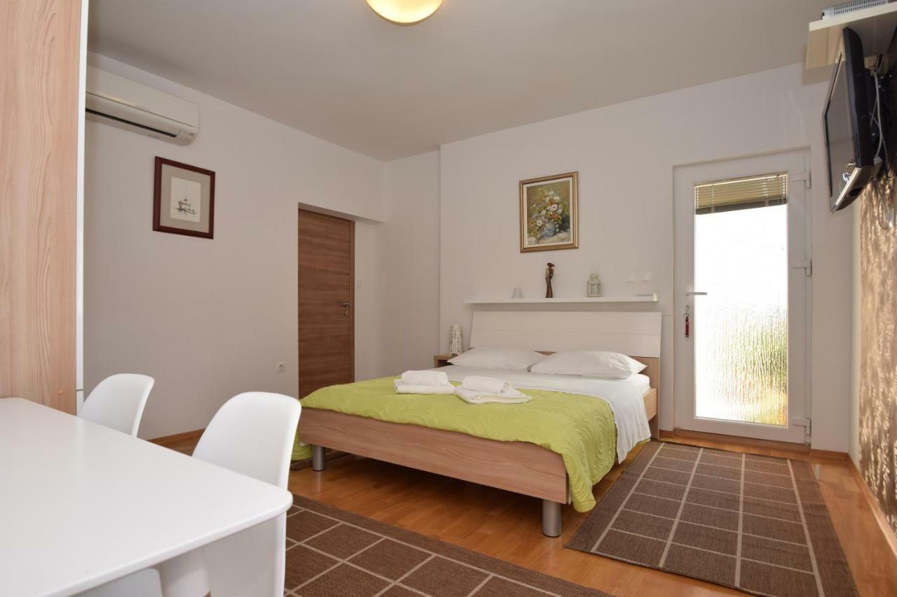 Apartment Smokrovic Starigrad Paklenica Extérieur photo